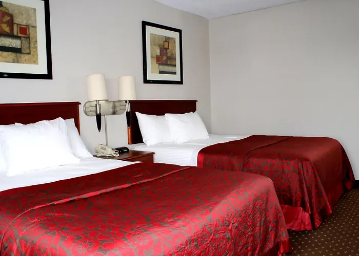 Hotel Days & By Wyndham Bloomington/normal Il 2*