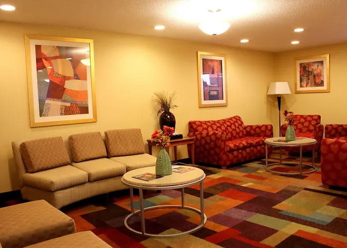 Hotel Days & By Wyndham Bloomington/normal Il