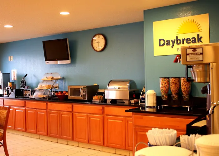 Hotel Days & By Wyndham Bloomington/normal Il