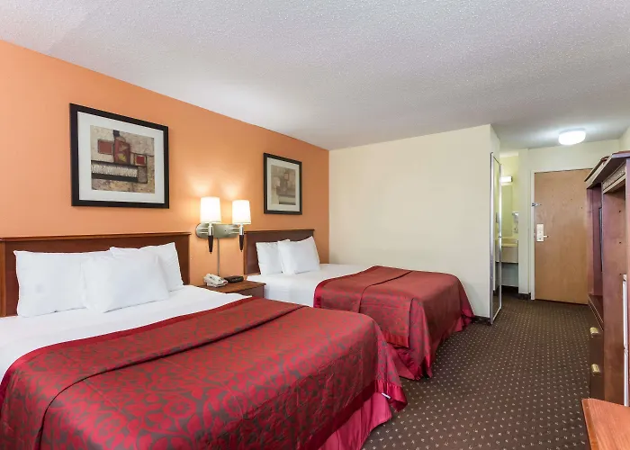 Days & By Wyndham Bloomington/normal Il Hotel 2*