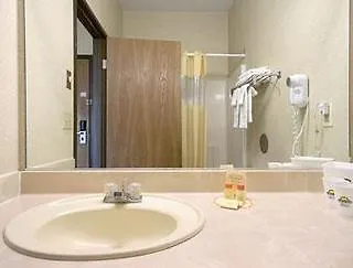 Days & By Wyndham Bloomington/normal Il Hotel
