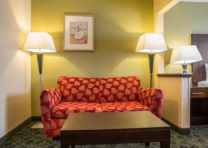 Hotel Days & By Wyndham Bloomington/normal Il 2*