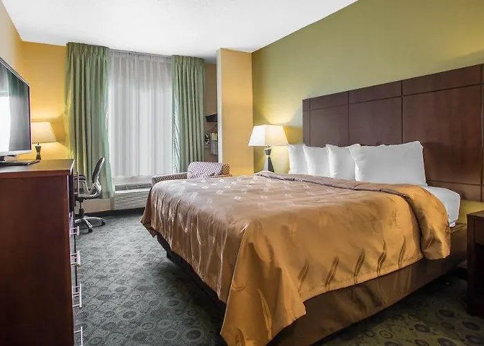 Hotel Days & By Wyndham Bloomington/normal Il 2*